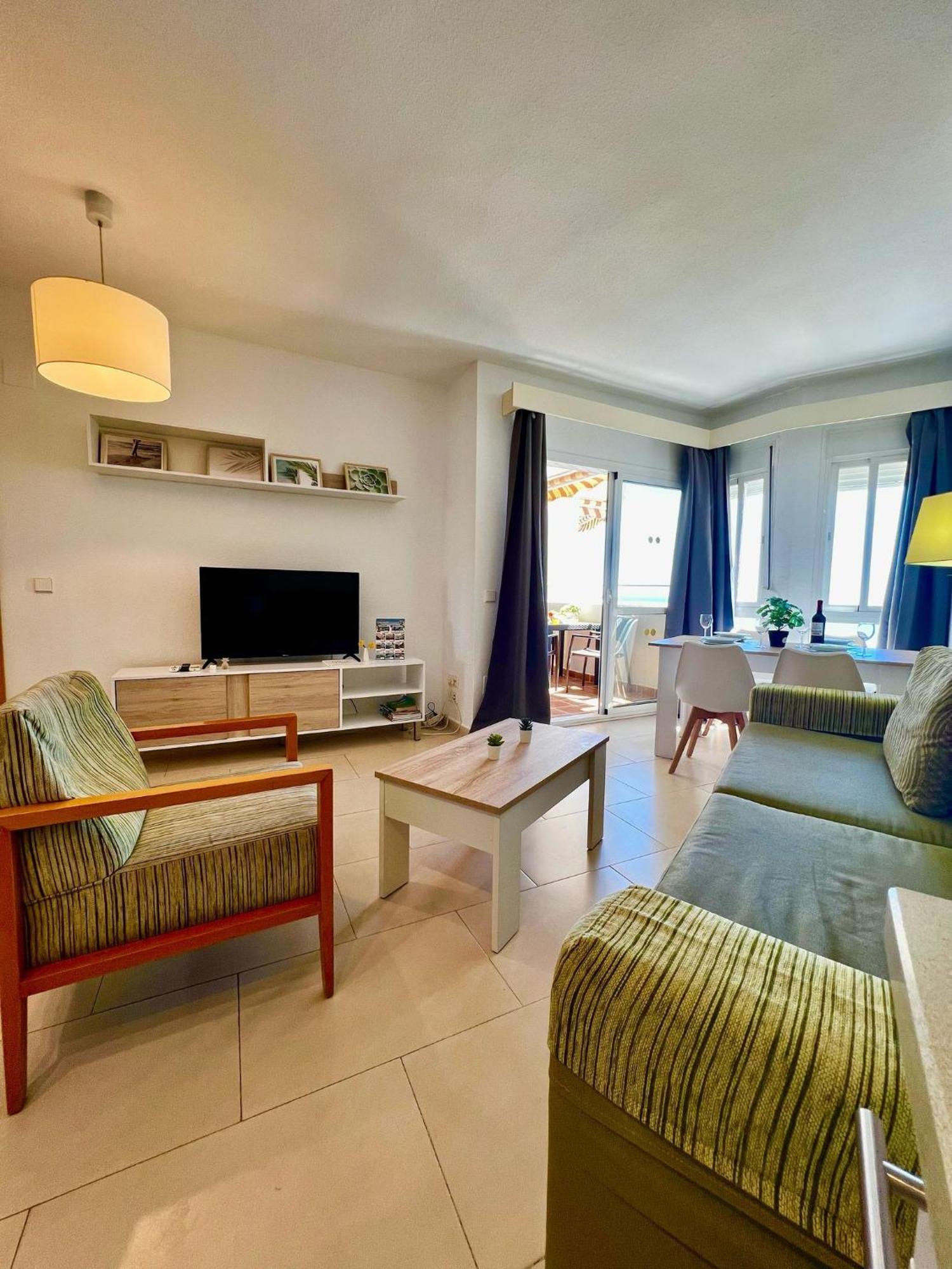 Frontal Sea View Apartment Benalbeach Benalmádena Kültér fotó