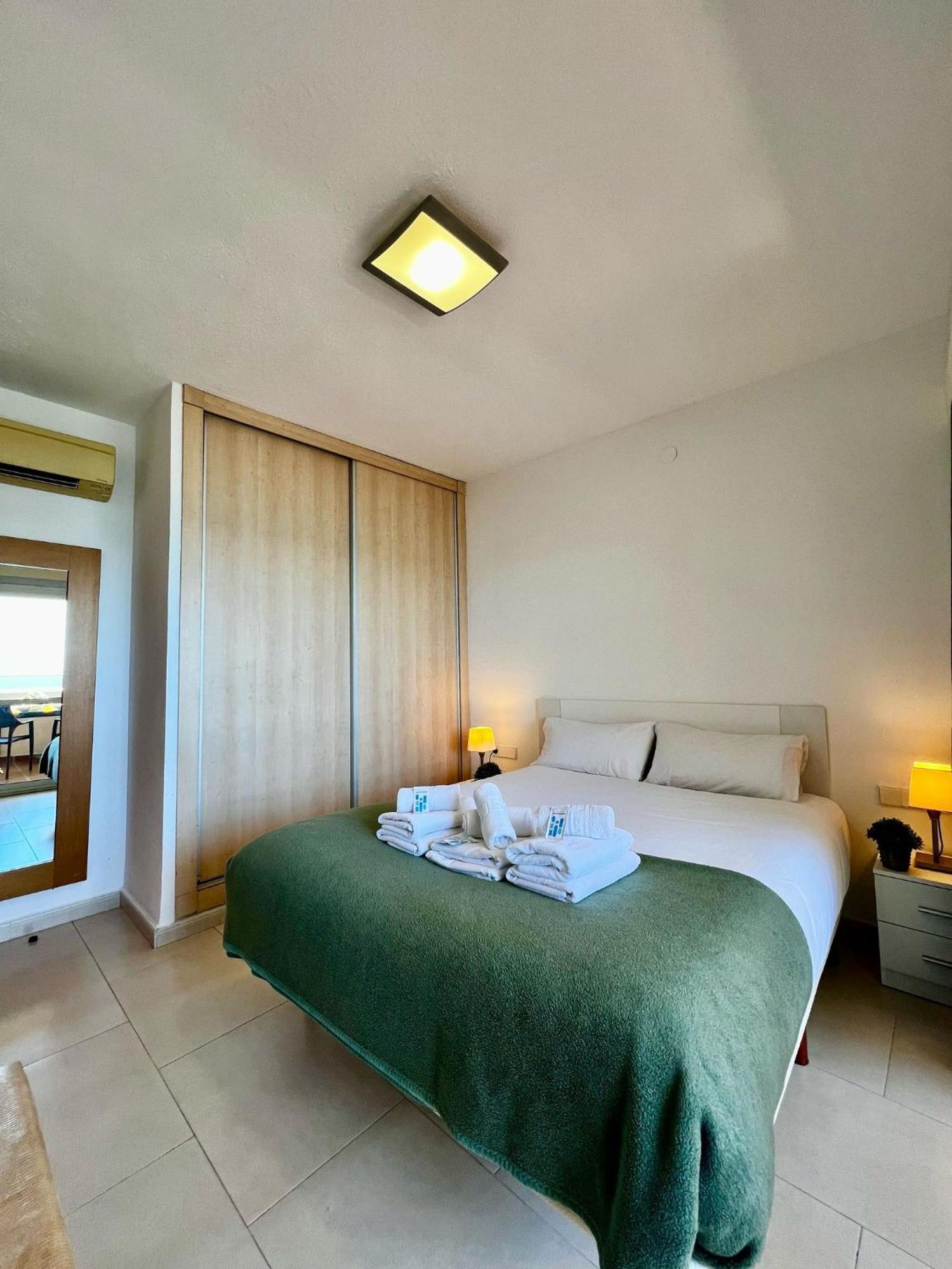 Frontal Sea View Apartment Benalbeach Benalmádena Kültér fotó